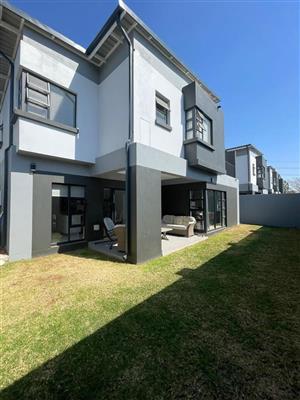 House For Sale in Lonehill