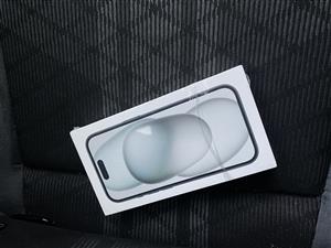 iPhone 15 128gb brand new (sealed)