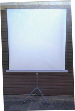 Screen, tripod projector type, 4:3 ratio.