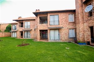 Townhouse For Sale in Edleen