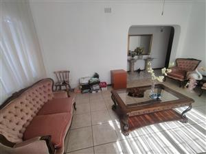 CBD Gem – Spacious, Immaculate Family Home for Rent