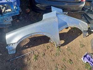 VOLVO XC90 D5 06-14 FRONT FENDERS