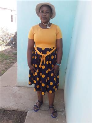 Malawian babysitter cleaner, maid with refs and experience needs stay in work