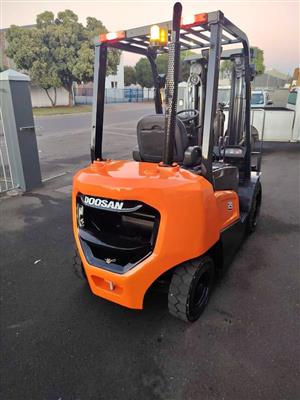 Forklift Doosan 2.5 NXP For Sale