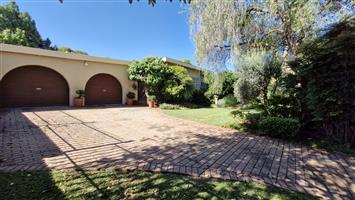 Family Home Conveniently Across from Primary School