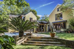 A Fully - Furnished Dream Rental Home