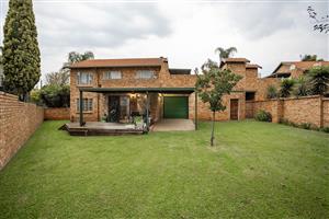 Townhouse For Sale in Highveld