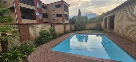 2 Bedroom 2 Bathroom apartment for sale in die Hoewes