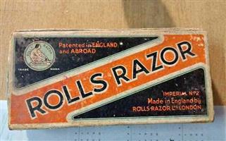 VINTAGE ROLLS RAZOR