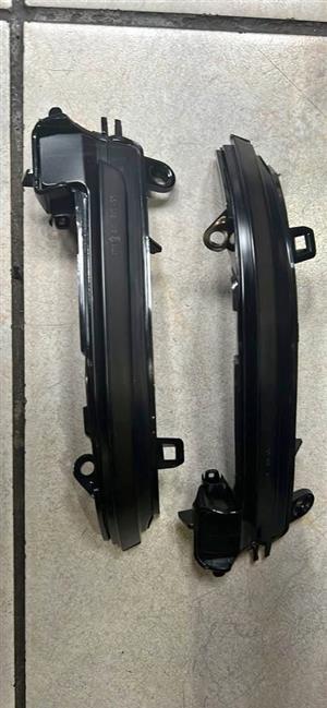 BMW F30/31 mirror indicator assembly