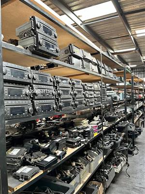 Jeep, Dodge & Chrysler Used Radios In Stock