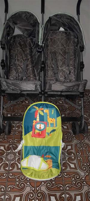 Twin Stoller and Baby Bath Seat 