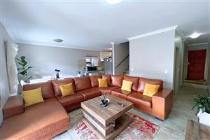 Townhouse For Sale in Doornpoort