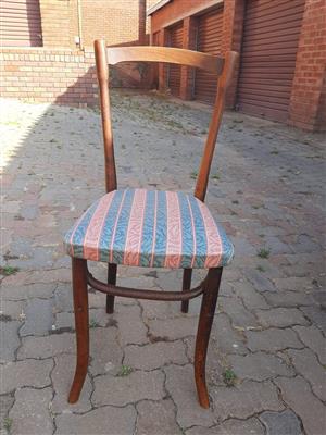 Vintage side chair - Upholstered.