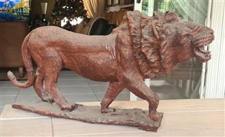 Animal hardwood sculptures 
