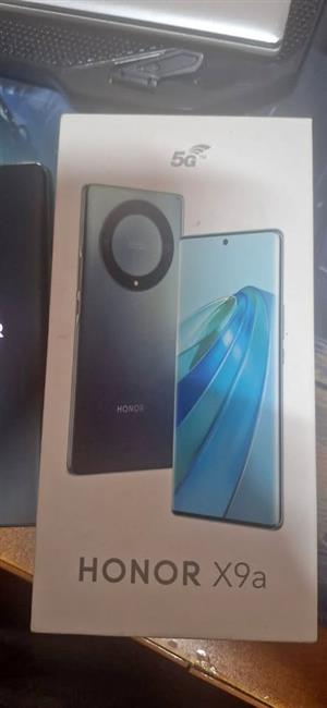 Honor X9a 5G (256GB Storage / 8GB RAM) – Excellent Condition + Box & Charger