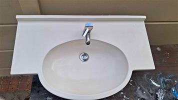 Marble basin with Hansgrohe mixer