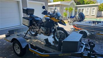 2M 3 bike lazy Loader trailer with nose cone