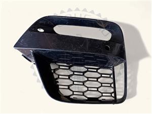 2018-2020 BMW G01 X3/G02 X4 LEFT SIDE FOGLIGHT COVER/GRILL AVAILABLE FOR SALE IN EXCELLENT CONDITION