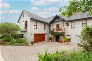 A True Beauty in Elite Golfing Estate