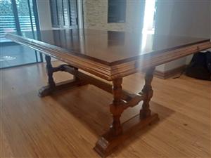 Oak/Wallnut Dining Table