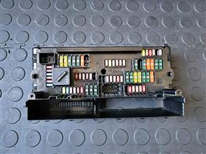 BMW F10 11 FUSE BOX RELAY MODULE