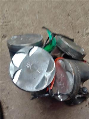 Yamaha FZR 1000 2GH pistons