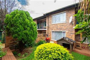 Charming Ground Floor Apartment with Private Garden in sought after Bergendal complex