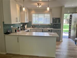 STUNNING SPACIOUS GROUND FLOOR UNIT