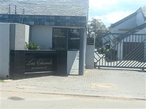 Townhouse For Sale in Lakefield