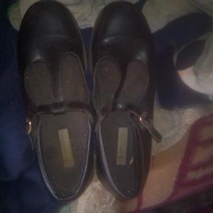 Black school shoes for girls 