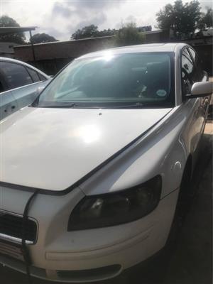 Volvo s40 stripping for spares