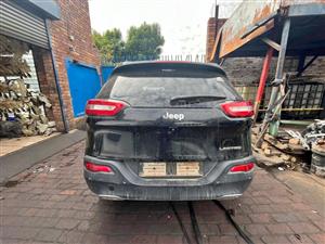 Now Stripping For Body Spares! – 2016 Jeep Cherokee 3.2 KL
