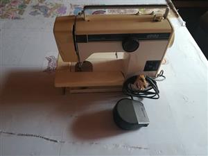 Elnita 140 Sewing Machine