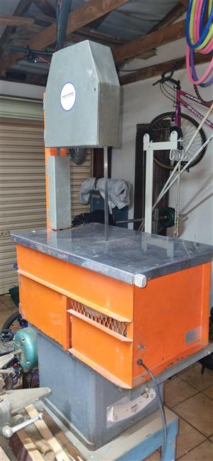 Meat-O-Matic Springbok Junior Tabletop Meat Bandsaw (Model: SJ1346)