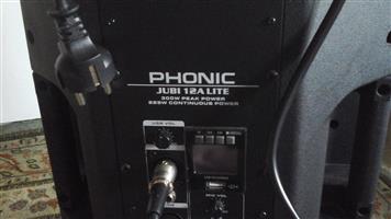 Phonic JUBI Lite 300 watt  speaker power