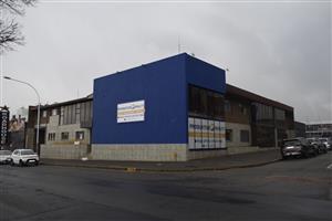 Looking to advertise a commercial property for sale, ideal for offices with approximately 9 rooms?