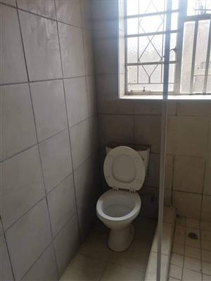 bedroom cottage to let in protea street Kensington jhb