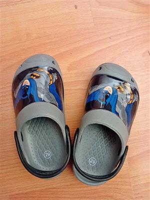Crocs CC Batman kids clog side 29(11)