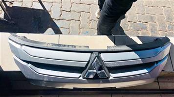 Mitsubishi Triton grill 2018