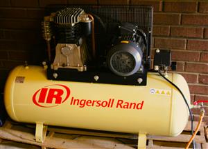 INGERSOLL RAND 5.5HP 380V 200L COMPRESSOR