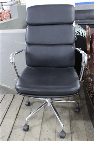 LEATHER BLACK OFFICE CHAIR(S067464A)