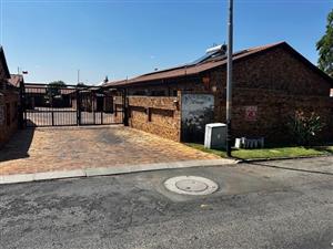 Cluster For Sale in New Redruth