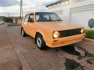 I am selling the yellow golf