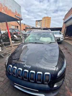 2016 JEEP CHEROKEE 3.2 KL STRIPPING FOR SPARES