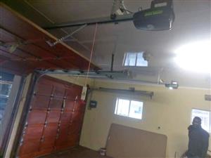 Garage door motor