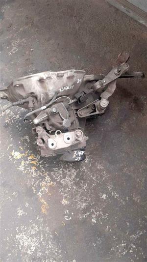 Opel corsa z14xep corsa enjoy manual 5 speed import gearbox in excellent condition 4 sale