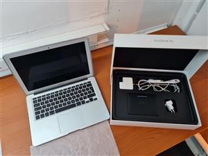 MacBook Air 13" 2017 (Hardley Used)