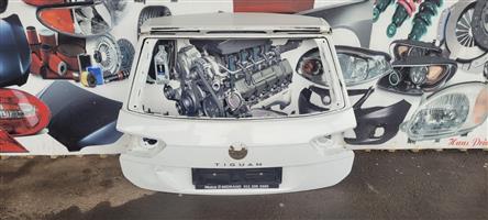2023 VW TIGUAN TAILGATE SHELL FOR SALE.