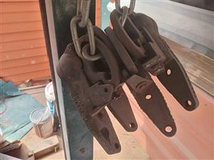 Trailer Couplers 082. 439.0880